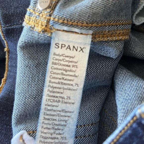 SPANX Flare Jeans #20327R Size Medium - Picture 9 of 10